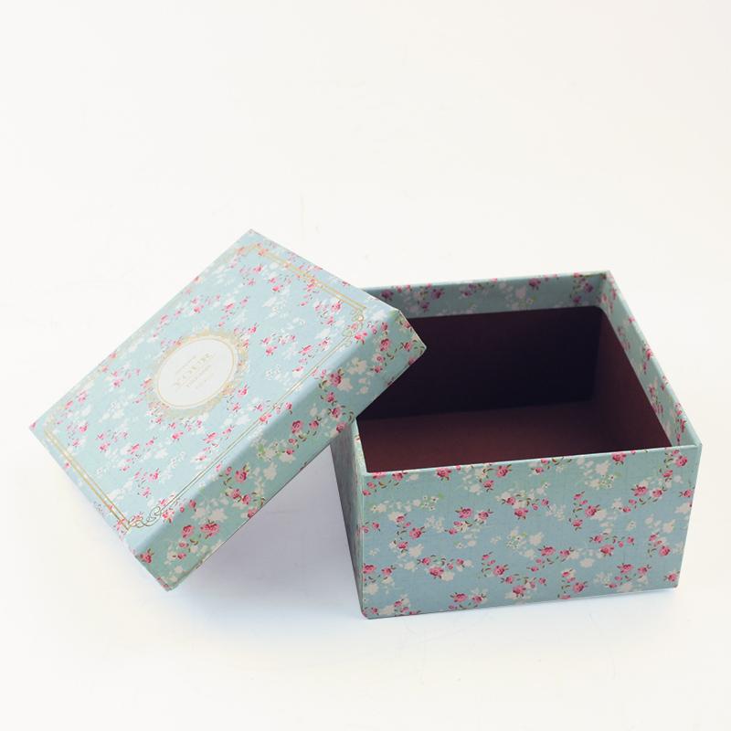 Small Boxes With Lids